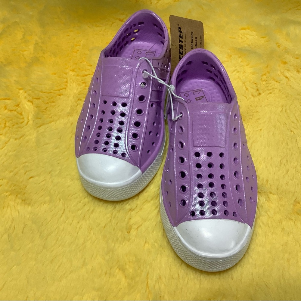 Weestep Purple Kids Water Shoes size 10 NWT.